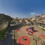 Lumineux 2 Pièces Avec Terrasse, à 50m De La Plage, 6 Couchages, 34300 Agde - Fr-1-423-177 *