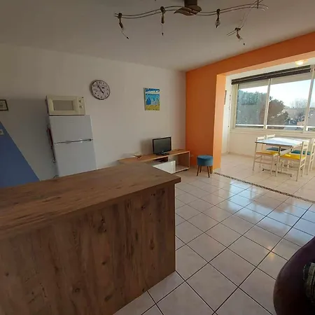 Lumineux 2 Pieces Avec Terrasse, A 50m De La Plage, 6 Couchages, 34300 Agde - Fr-1-423-177 *