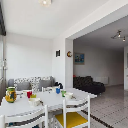 Lumineux 2 Pièces Avec Terrasse, à 50m De La Plage, 6 Couchages, 34300 Agde - Fr-1-423-177