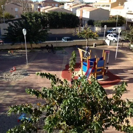 Lumineux 2 Pieces Avec Terrasse, A 50m De La Plage, 6 Couchages, 34300 Agde - Fr-1-423-177