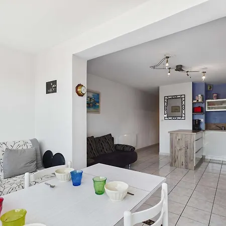 Lumineux 2 Pieces Avec Terrasse, A 50m De La Plage, 6 Couchages, 34300 Agde - Fr-1-423-177