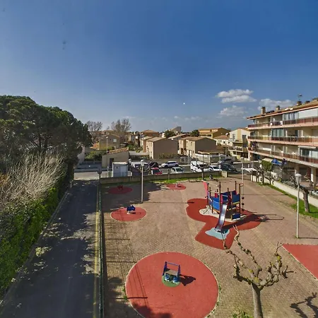 Lumineux 2 Pieces Avec Terrasse, A 50m De La Plage, 6 Couchages, 34300 Agde - Fr-1-423-177 *