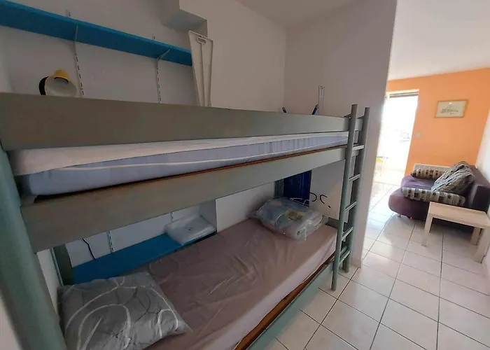 Lumineux 2 Pieces Avec Terrasse, A 50m De La Plage, 6 Couchages, 34300 Agde - Fr-1-423-177